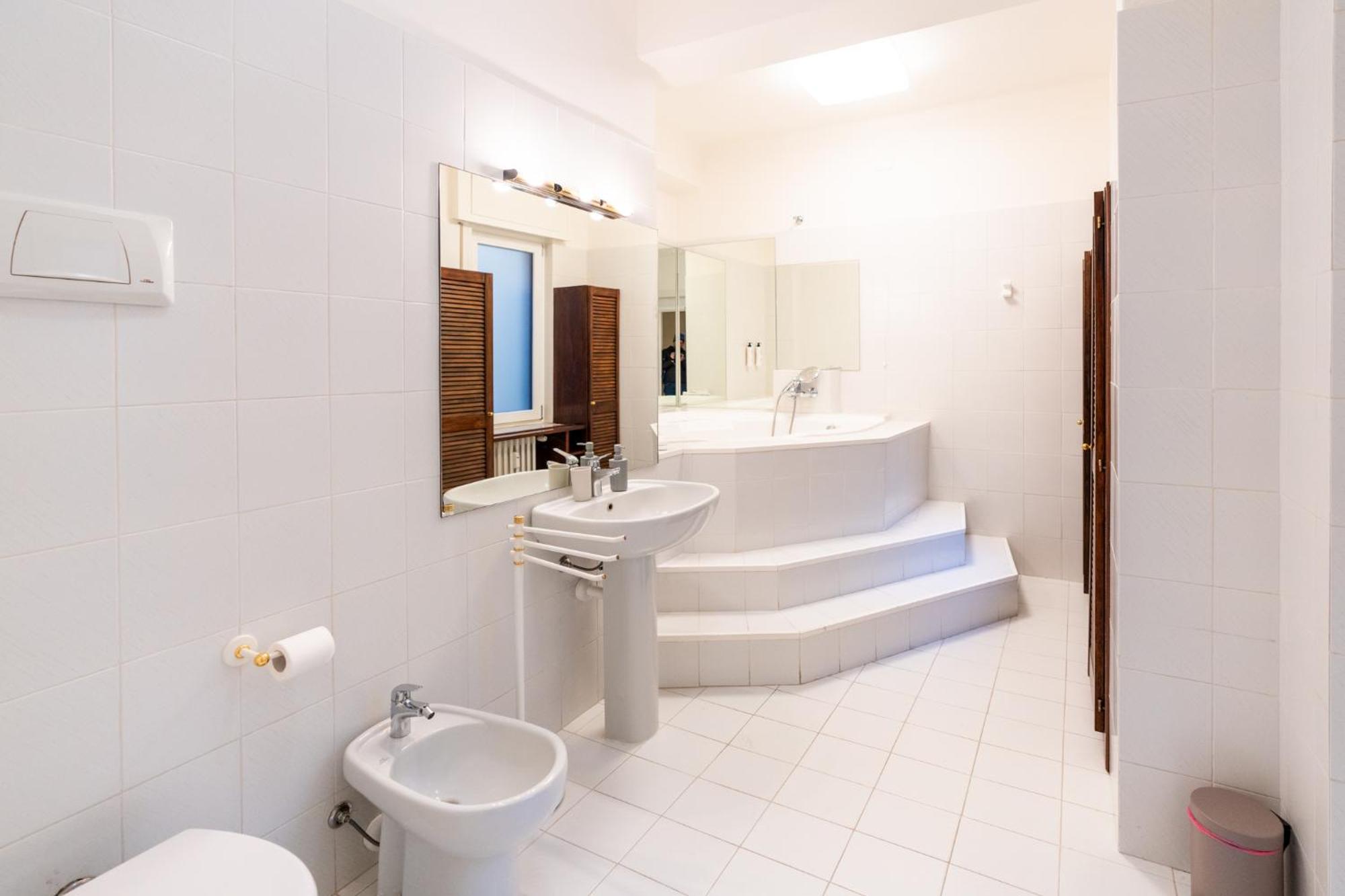Domus Verona - Elegante Residenza Con Affaccio Su Porta Leoni Phòng bức ảnh