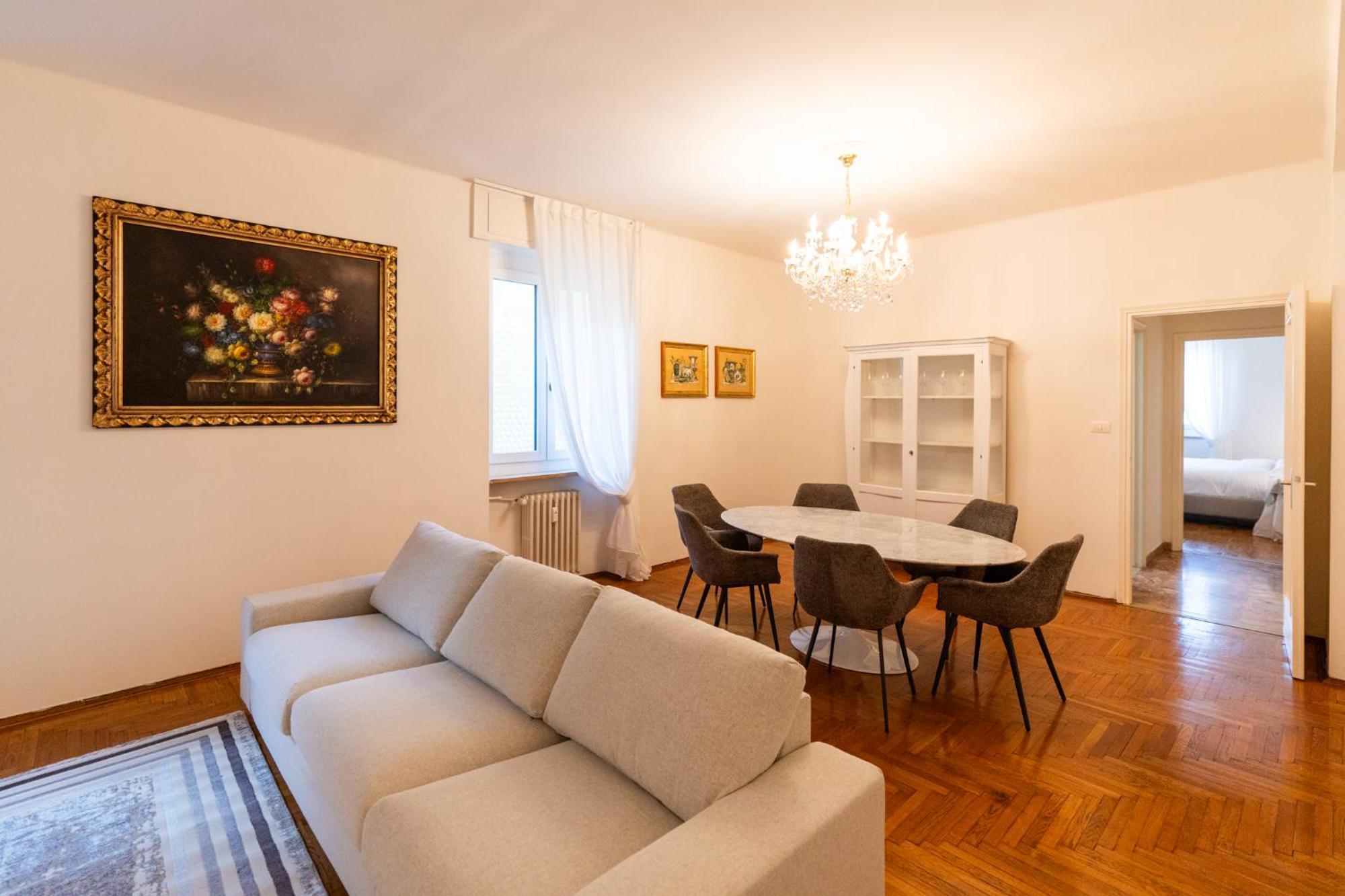 Domus Verona - Elegante Residenza Con Affaccio Su Porta Leoni Phòng bức ảnh